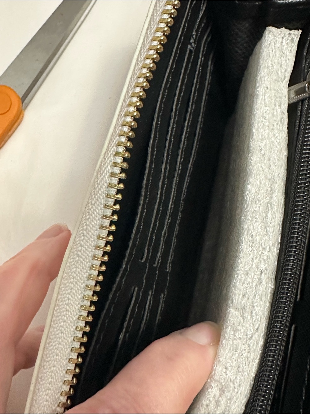 White and Gray Zip Wallet full size - Picture 7 of 13